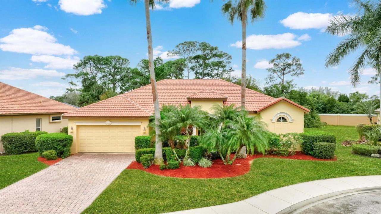 833 SW Vineland Court, Port St. Lucie, Floride 34986, États-Unis