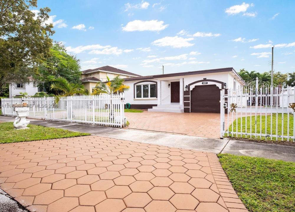 6102 SW 13th St 0, West Miami, Floride 33144, États-Unis