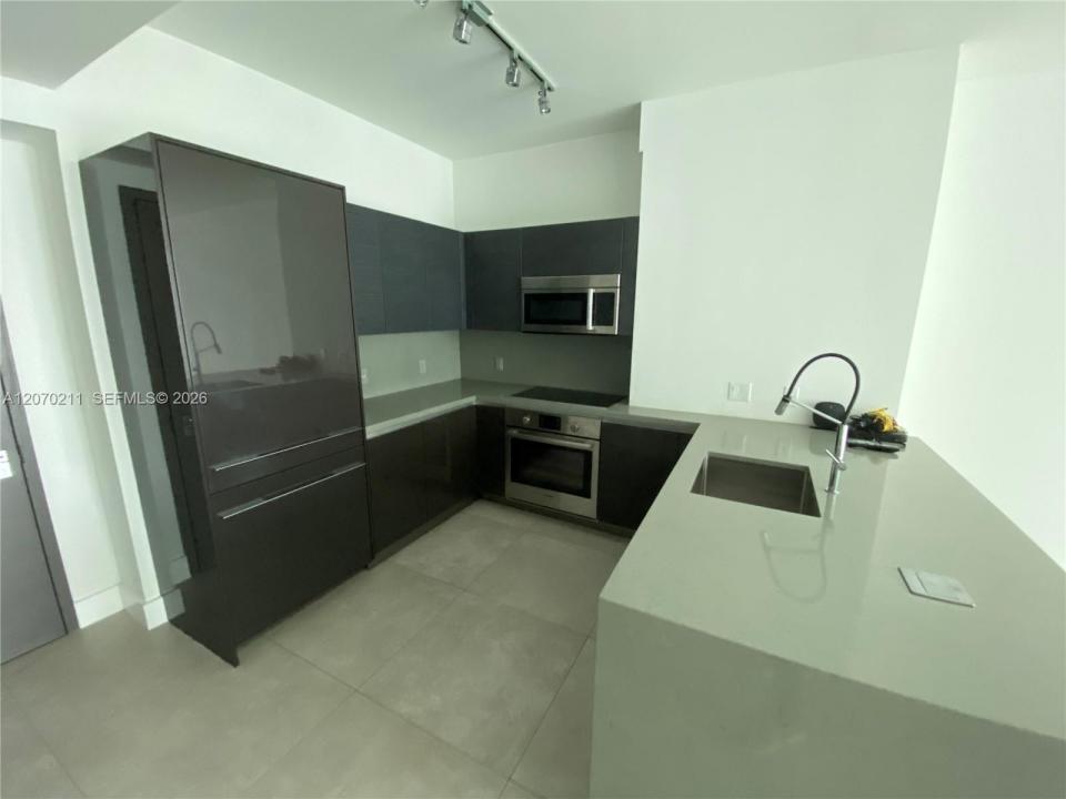 1080 Brickell Ave 2505, Miami, Florida 33131, Stati Uniti