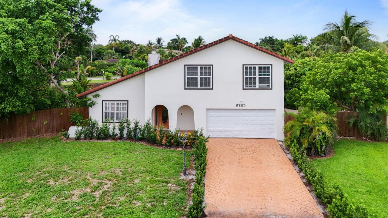 6785 ESCONDIDA Drive, Lake Clarke Shores, פלורידה 33406, ארצות הברית של אמריקה