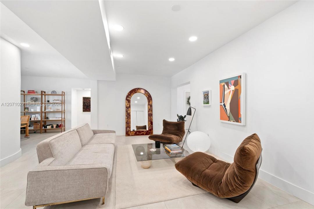 638 NE 141st St, North Miami, Floride 33161, États-Unis