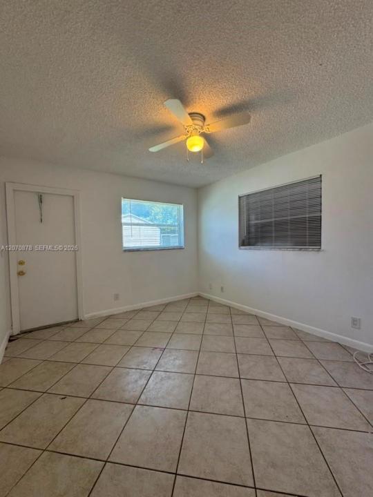 2394 NW 52nd Ct 2394, Tamarac, Floride 33309, États-Unis