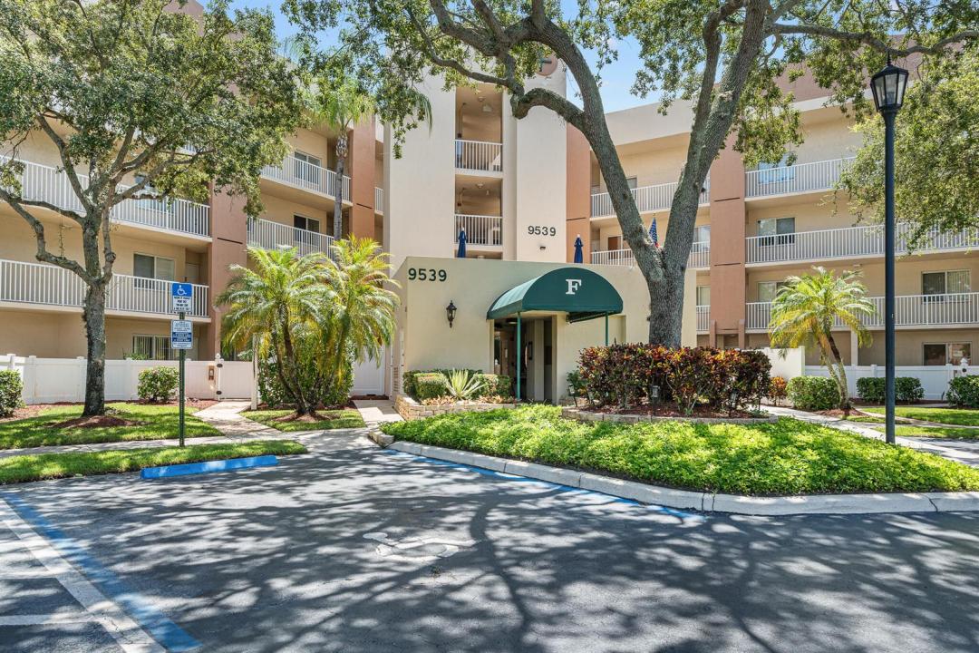 9539 WELDON Circle F408, Tamarac, Floride 33321, États-Unis