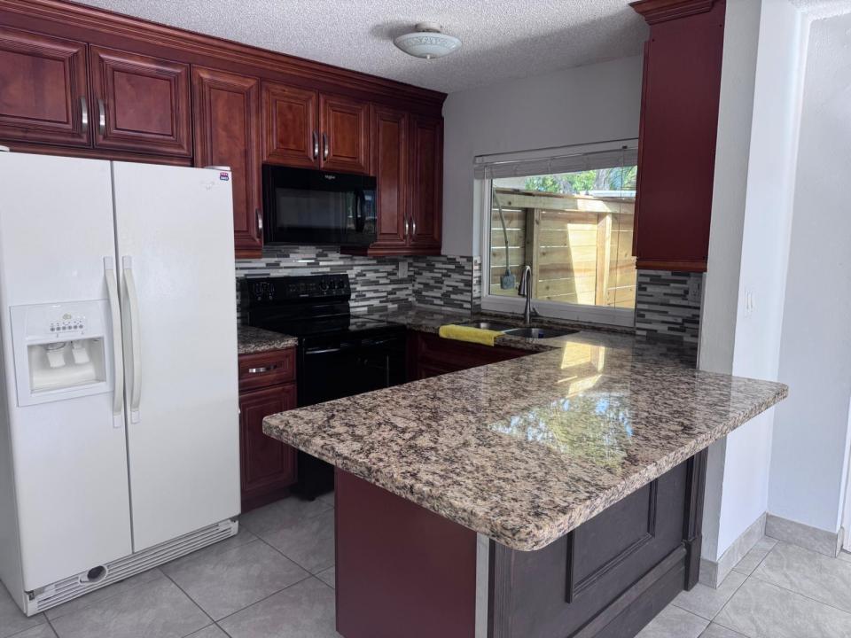 3004 NW 4TH Terrace 4-141, Pompano Beach, Florida 33064, USA