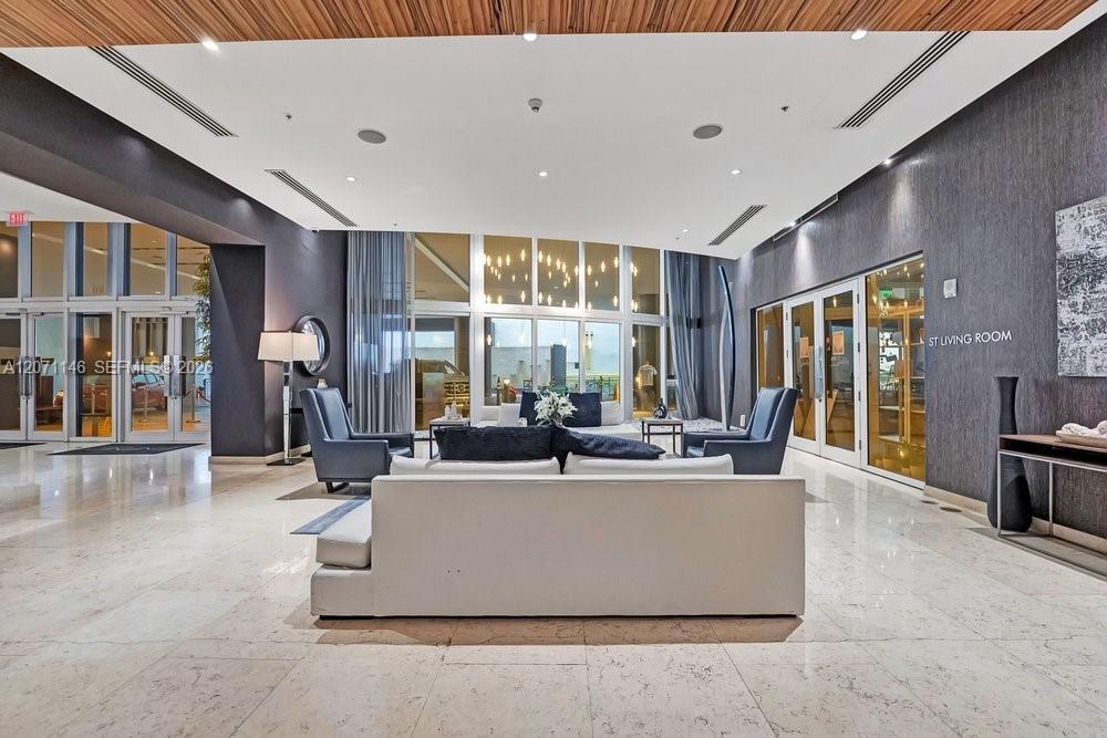 60 SW 13th St 1402, Miami, Florida 33130, Stati Uniti