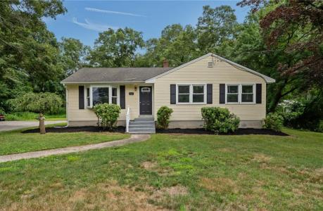 126 Alton Bradford Road, Hopkinton, 羅德島州 02808, 美國