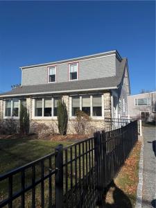 299 Prospect Avenue, Middletown, Rhode Island 02842, USA
