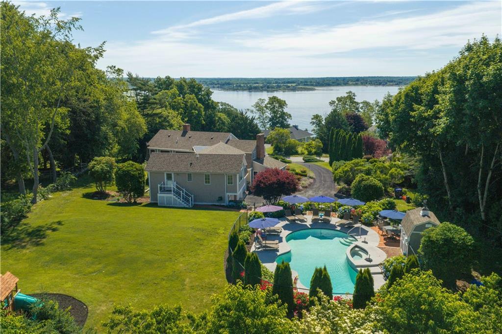 176 Heidi Drive, Portsmouth, Rhode Island 02871, USA