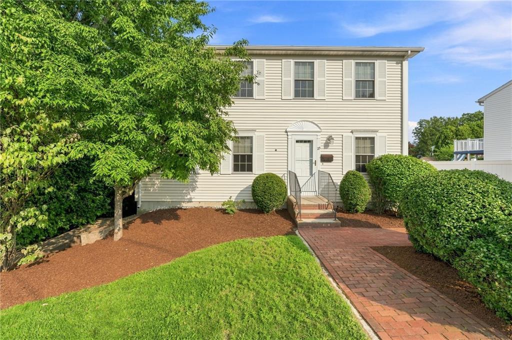 25 Plaza Street, Cranston, Rhode Island 02920, Amerika Birleşik Devletleri