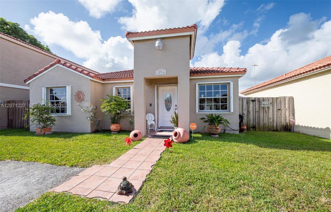 12916 SW 150th Ter, Miami, Florida 33186, USA