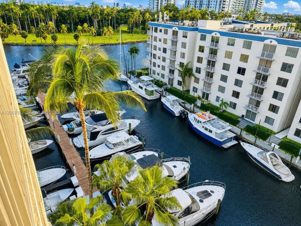 1700 NW N River Dr 805, Miami, 플로리다 33125, 미국