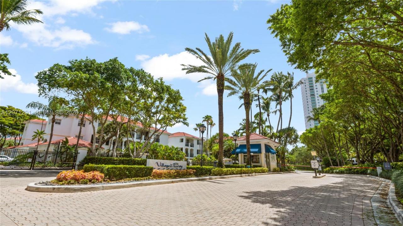 3245 NE 184th St 13213, Aventura, Florida 33160, Stati Uniti