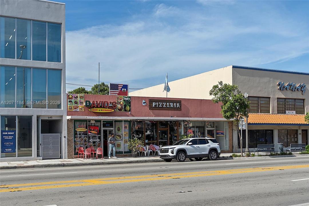653 NE 125, North Miami, Floride 33161, États-Unis