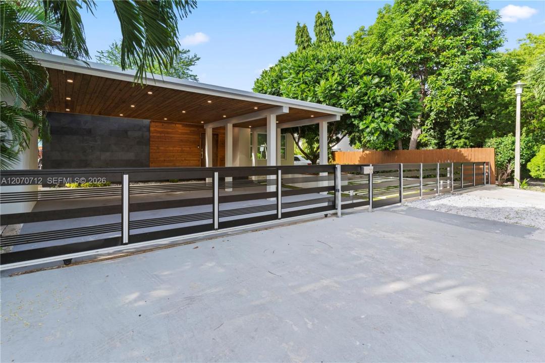 221 NE 44th St, Miami, Floride 33137, États-Unis