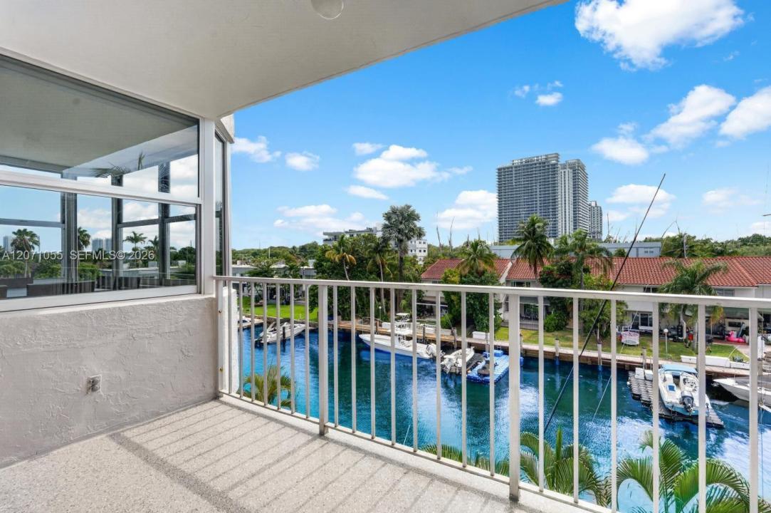 16565 NE 26th Ave 4E, North Miami Beach, Floride 33160, États-Unis