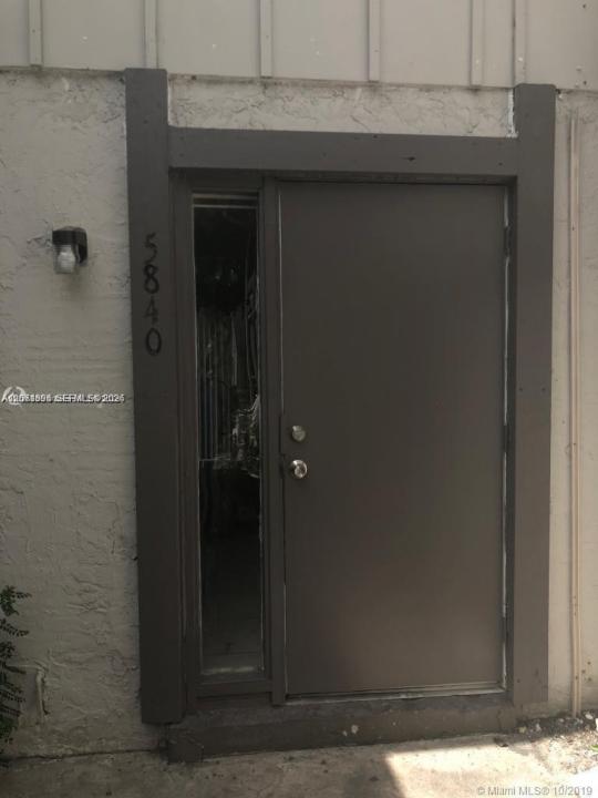 5840 NW 21st St 42-A, Lauderhill, Flórida 33313, Estados Unidos
