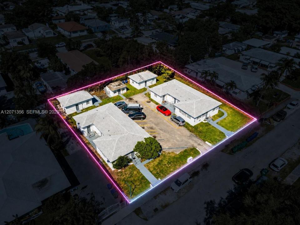 1239 NE 110th St, Miami, Floride 33161, États-Unis