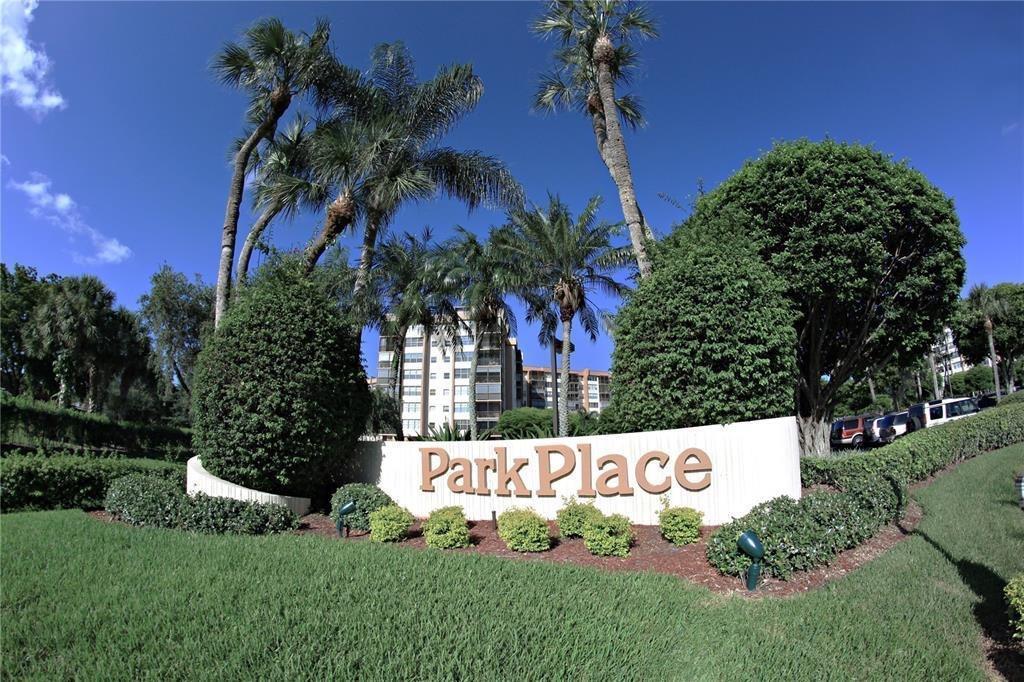 1100 SAINT CHARLES Place 313, Pembroke Pines, Floride 33026, États-Unis