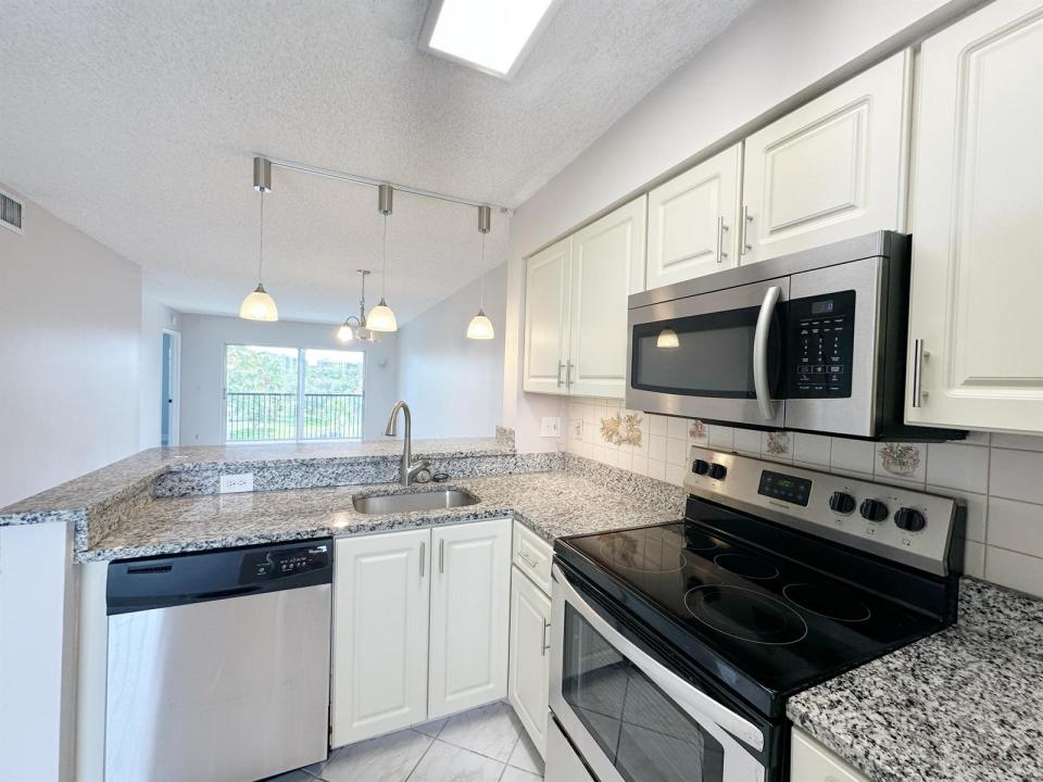 2220 N CYPRESS BEND Drive 503, Pompano Beach, Floride 33069, États-Unis