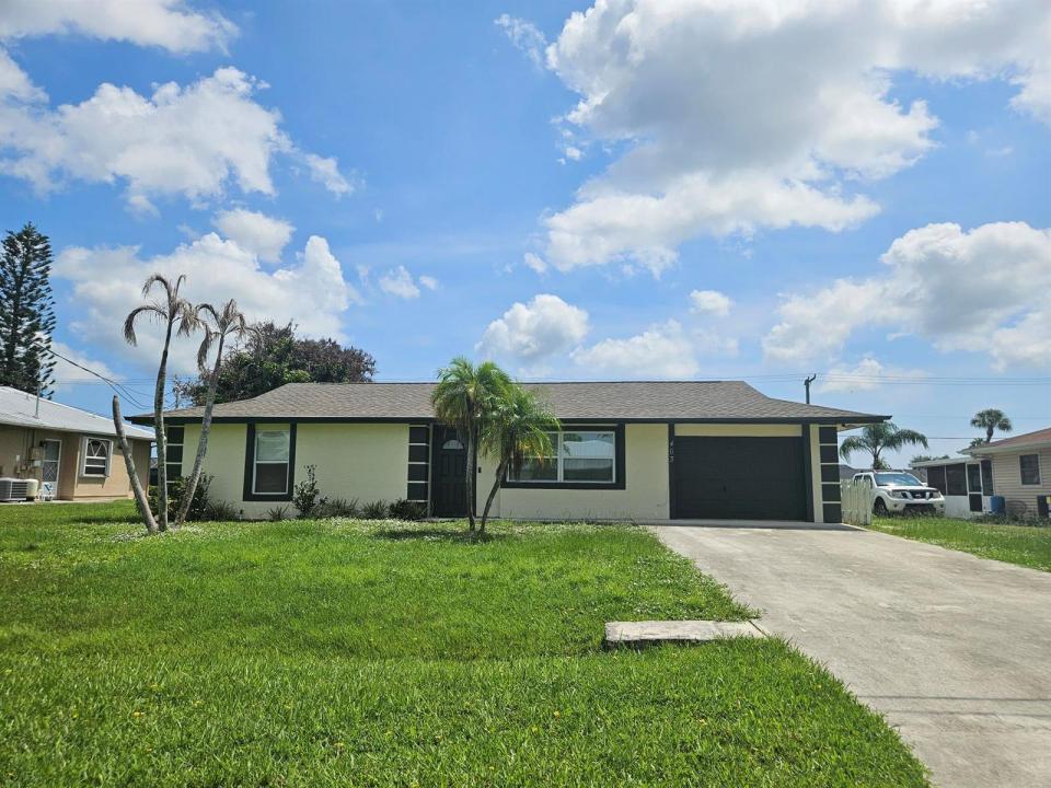 463 NW RAVENSWOOD Lane, Port St. Lucie, פלורידה 34983, ארצות הברית של אמריקה