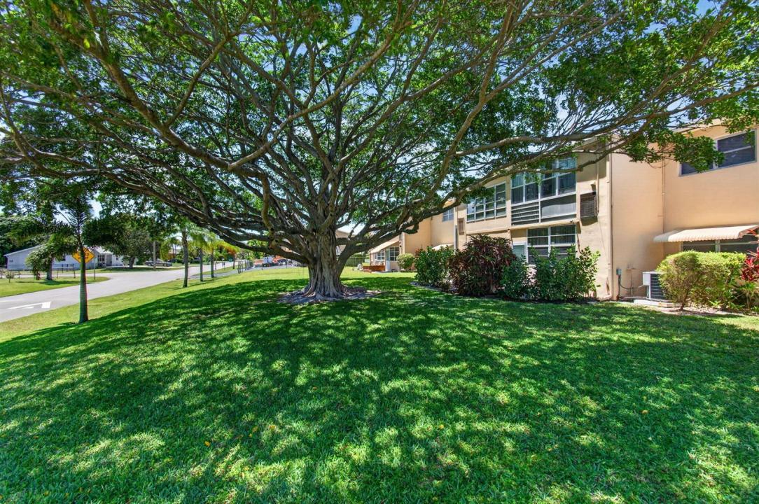 2101 NE 1st Court 204, Boynton Beach, Floride 33435, États-Unis