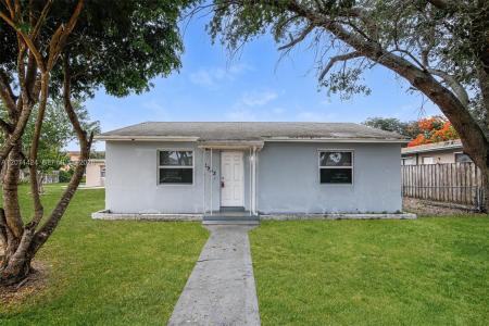 1943 Thomas St, Hollywood, Florida 33020, USA