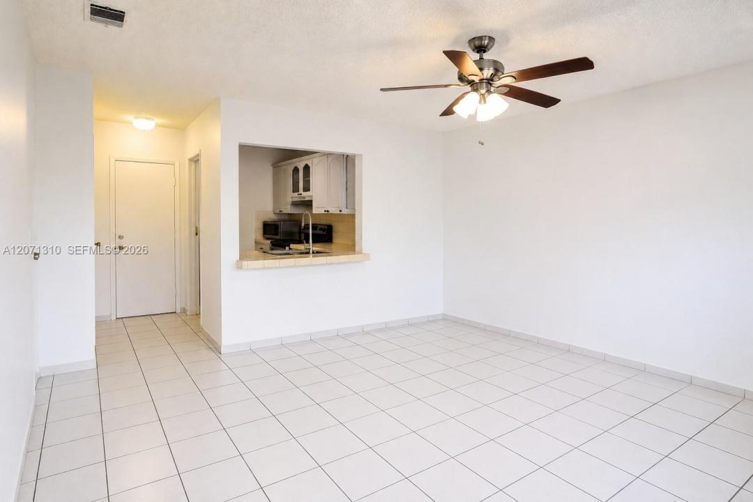 6605 W 26th Dr 24-18, Hialeah, Florida 33016, Stati Uniti