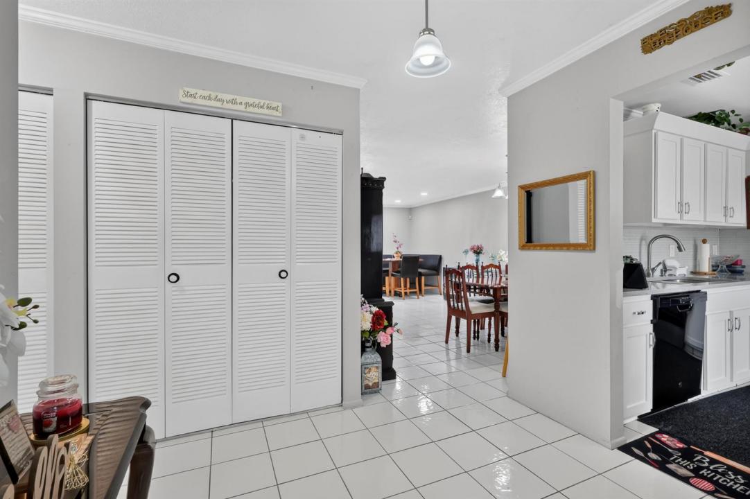 140 KARANDA Court, Royal Palm Beach, Floride 33411, États-Unis