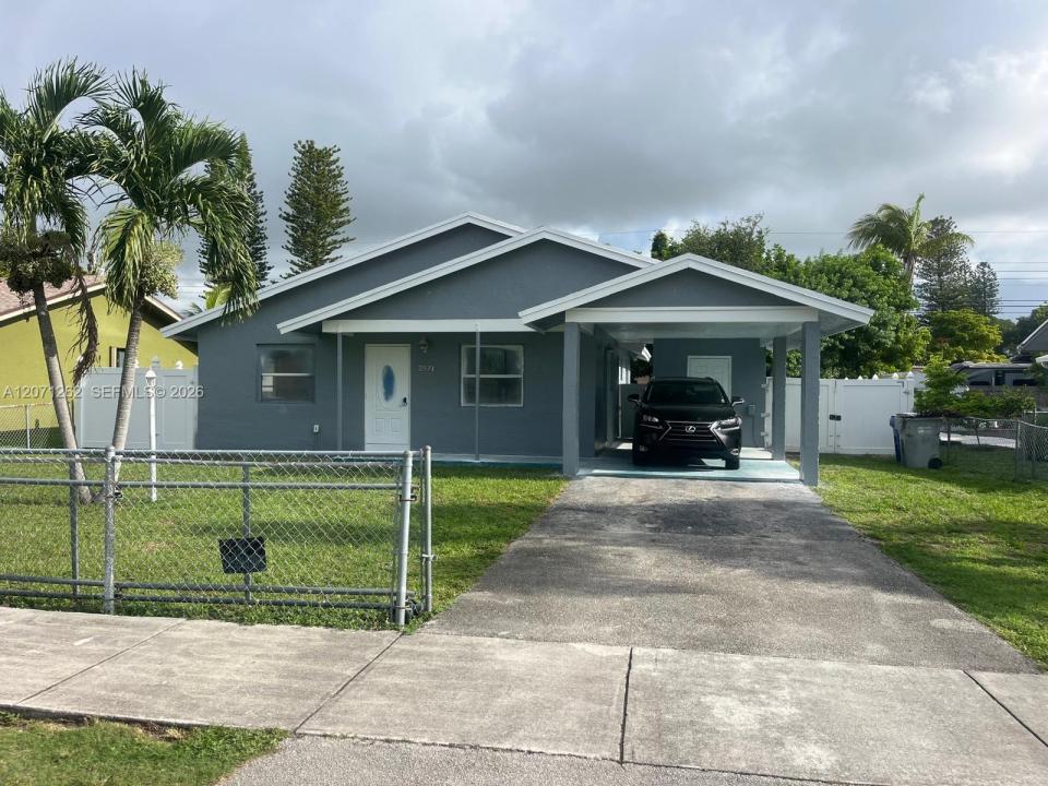 2571 NW 5th St, Pompano Beach, Florida 33069, Stati Uniti