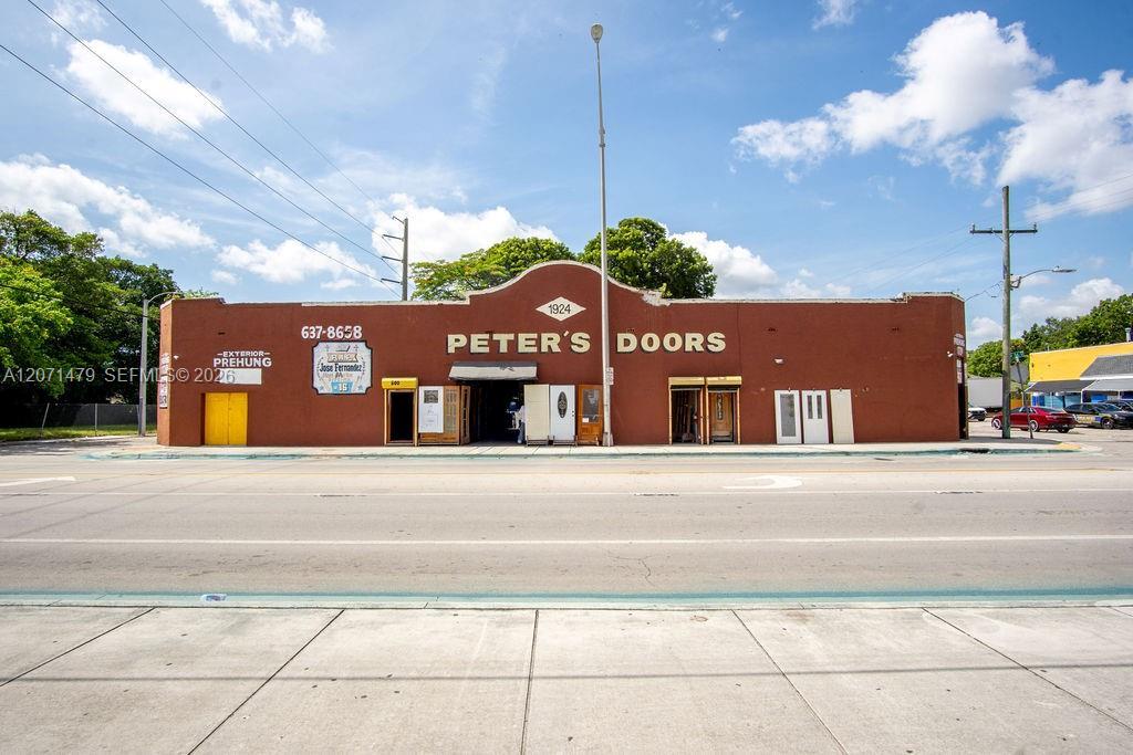 800 NW 36th St, Miami, Florida 33127, Stati Uniti
