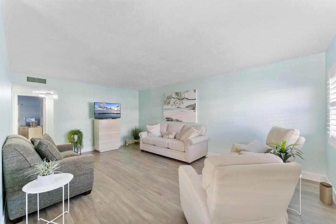3322 CYNTHIA Lane 102, Florida 33461, USA