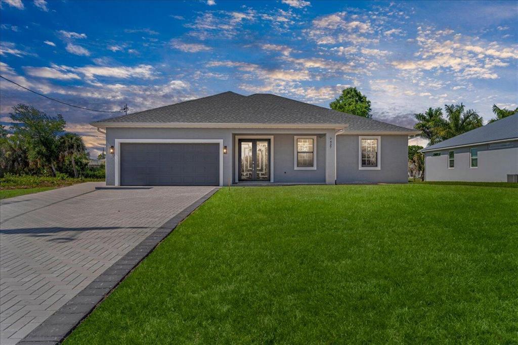 7427 SEA MIST Drive, Port Charlotte, Florida 33981, USA