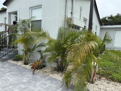 1256 NE 110th Ter, Miami, Florida 33161, USA