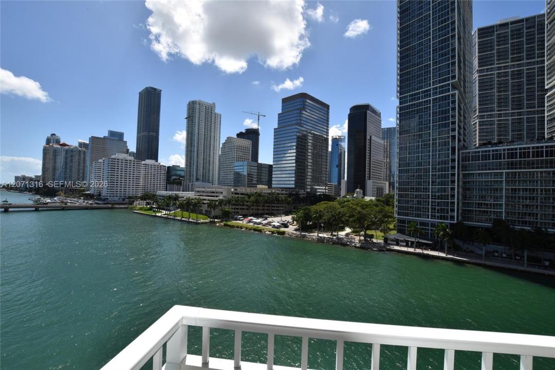 801 Brickell Key Blvd 701, Miami, Florida 33131, USA