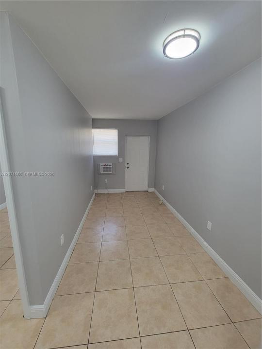 1740 NW 1st Pl 3, Miami, Floride 33136, États-Unis