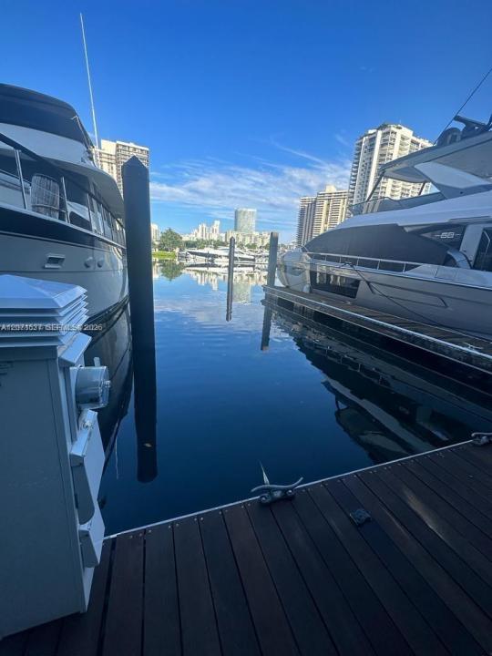 19777 E Country Club Dr, Aventura, Floride 33180, États-Unis