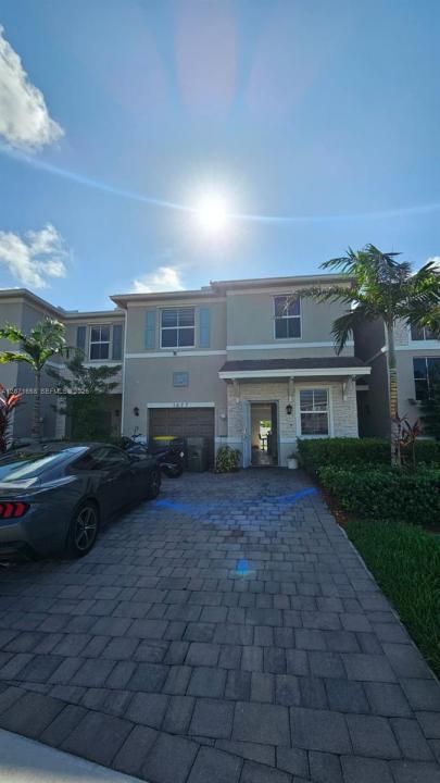 1677 SE 8th Ave, Homestead, Florida 33034, USA