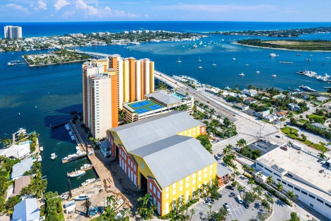2640 Lake Shore Drive 711, Riviera Beach, Floride 33404, États-Unis