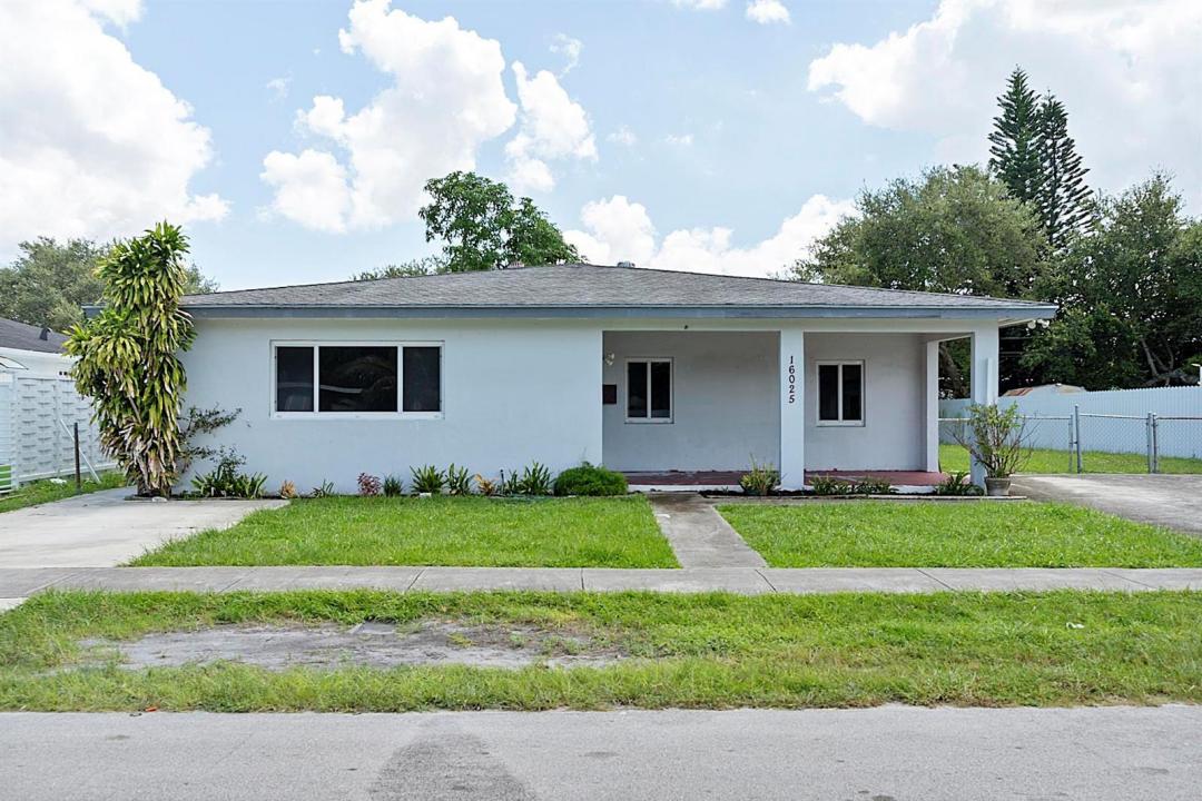 16025 NW 20TH Avenue, Miami Gardens, Floride 33054, États-Unis