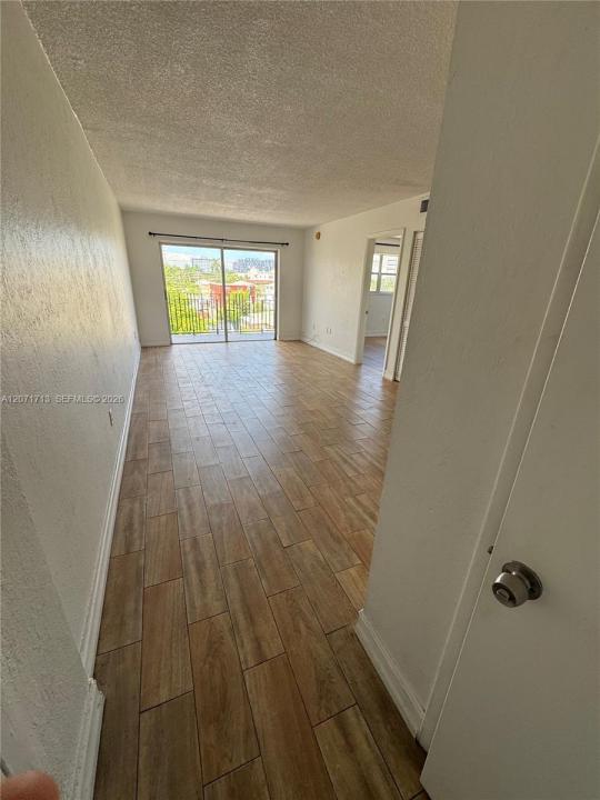 444 SW 4th St 402, Miami, Floride 33130, États-Unis