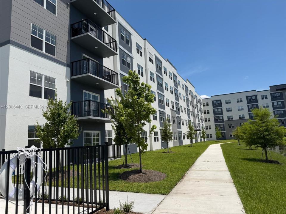 5563 Millenia Park 201, Orlando, Florida 32839, Stati Uniti