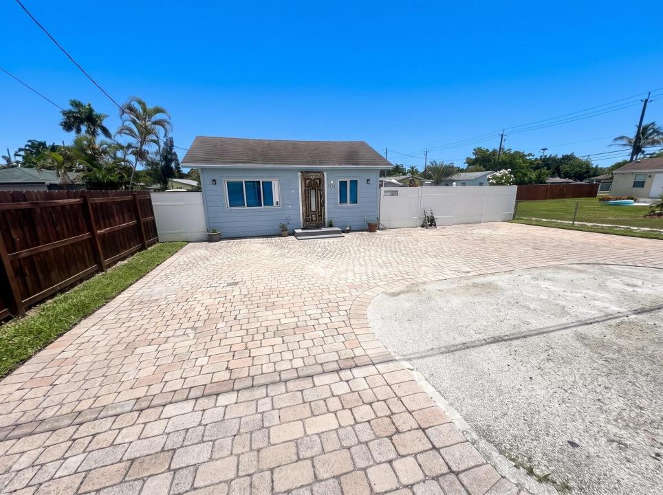 3718 COCONUT Road A, Palm Springs, Floride 33461, États-Unis