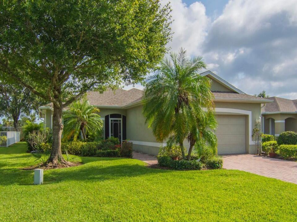 3153 ASHFORD Square, Vero Beach, Floride 32966, États-Unis