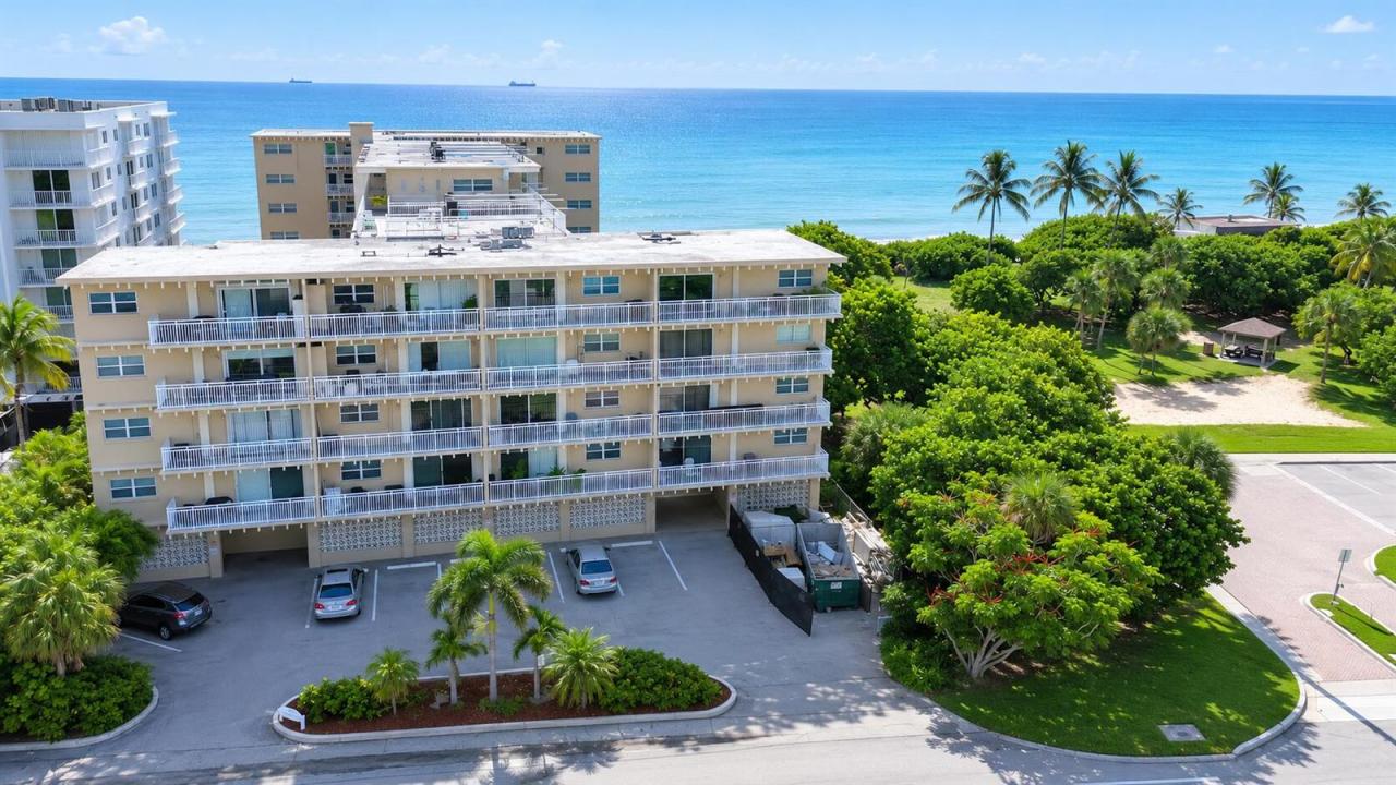 4500 S Ocean Boulevard 309, South Palm Beach, Florida 33480, USA