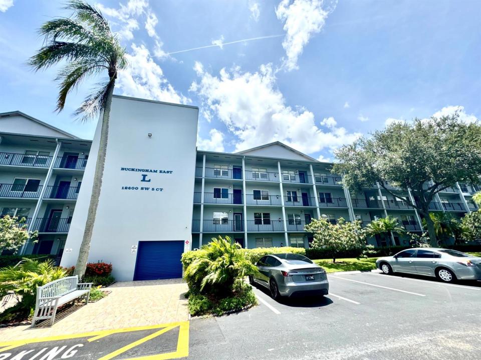 12600 SW 5TH Court 109L, Pembroke Pines, Florida 33027, Stati Uniti