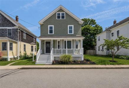 21 Russell Avenue, Newport, Rhode Island 02840, USA