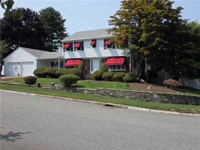 10 Surrey Lane, Lincoln, Rhode Island 02865, USA