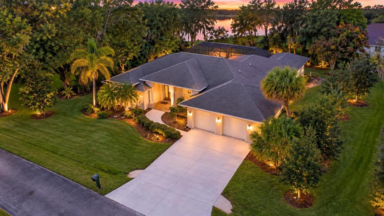 2108 Winding Creek Lane, Fort Pierce, Florida 34981, USA