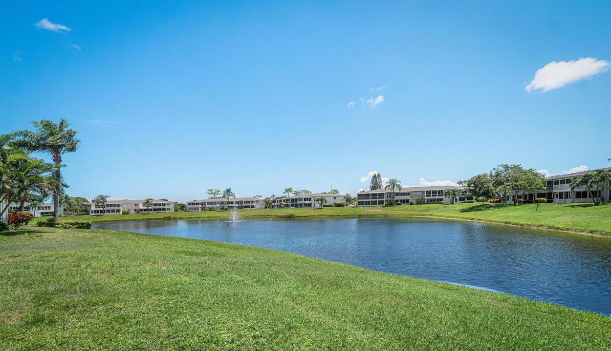 2830 SW 13th Street 101, Delray Beach, Florida 33445, USA