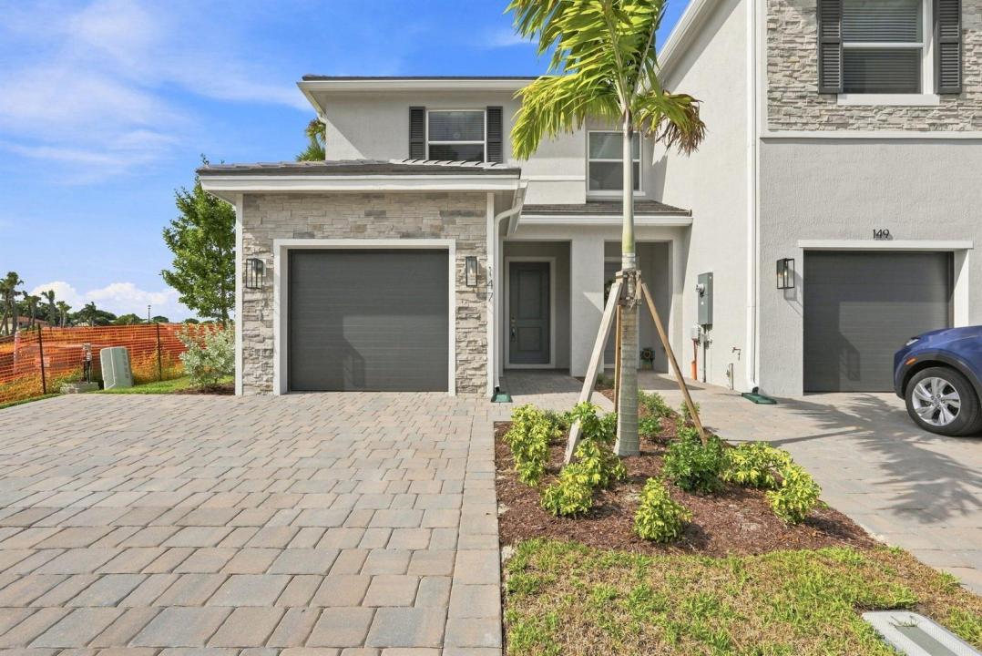 147 LAKESIDE LANDING Court, Royal Palm Beach, Florida 33411, Stati Uniti